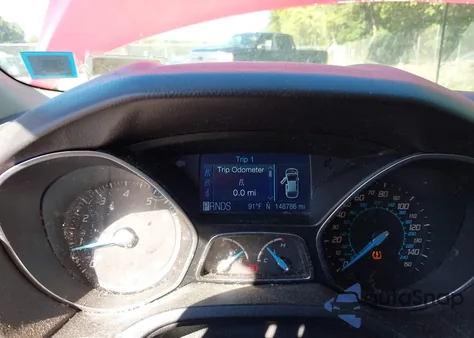 2012 Ford Focus Se z USA, uszkodzony, nr VIN 1FAHP3K2XCL307070